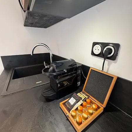 Cannes, Near Croisette 公寓 *