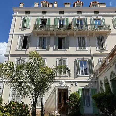 Cannes, Near Croisette 아파트 *